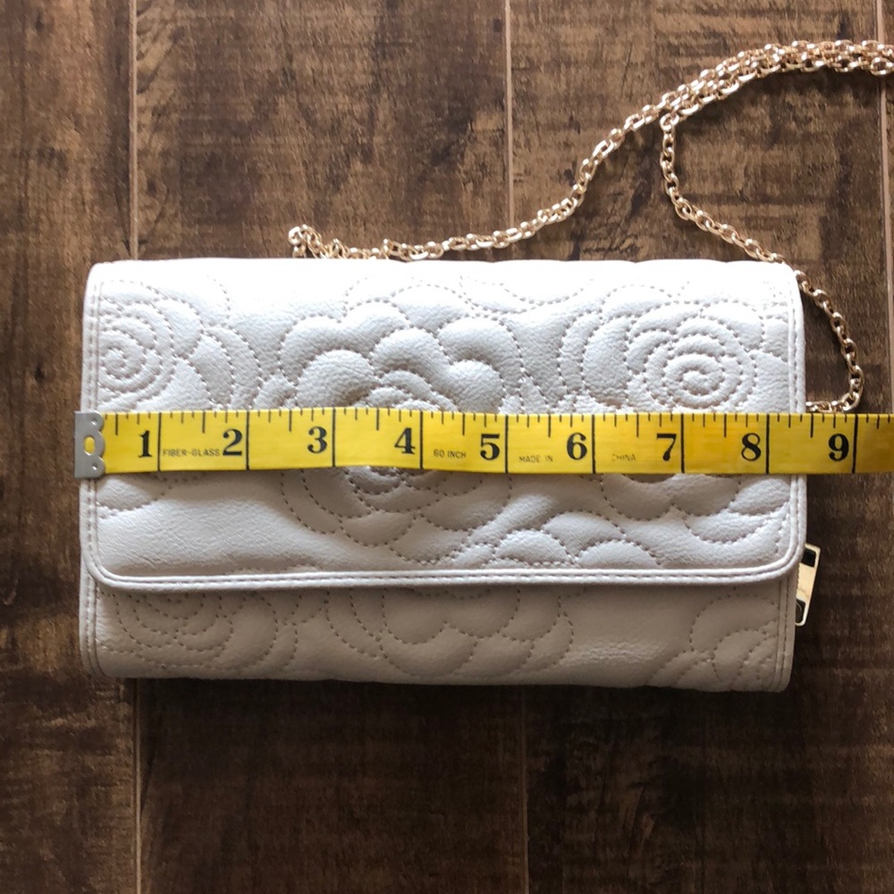 Cream/Light Tan Purse - Picture 5 of 8